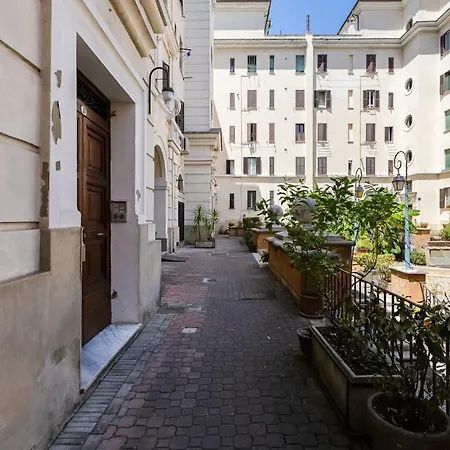 Apartman Bdc - Madama Dore, Timeless 2bdr At San Giovanni